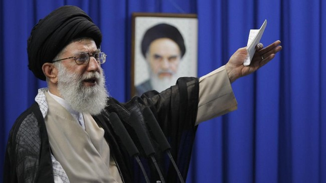 Khamenei Bersabda Hajar Israel